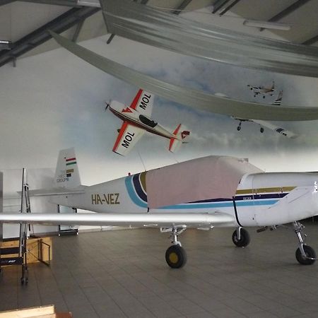 Aero Hotel & Etterem Jakabszallas Экстерьер фото