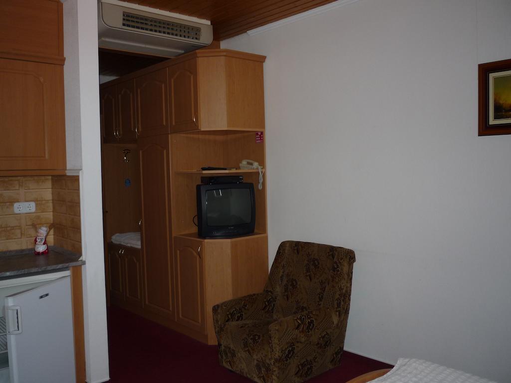 Aero Hotel & Etterem Jakabszallas Экстерьер фото